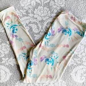 LuLaRoe Cream Rainbow Statue of Liberty Leggings